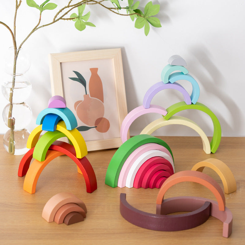 WOODEN RAINBOW STACKING PUZZLE